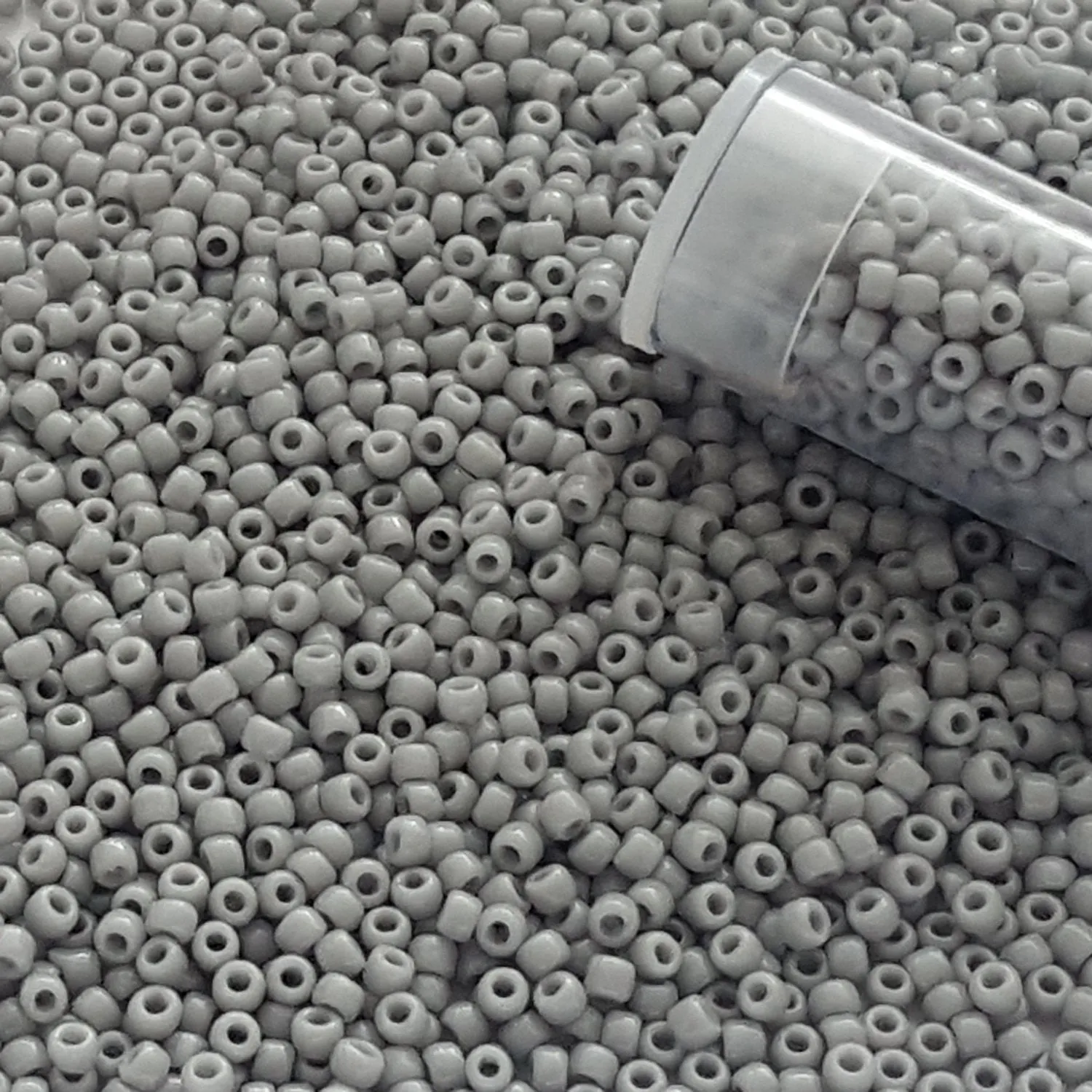 11/0 TR-53 Grey Opaque 10g/30g Round Toho Seed Beads | Beading Supply