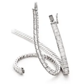 Baguette Cut Diamond Line Tennis Bracelet in Semi Bezel Setting.