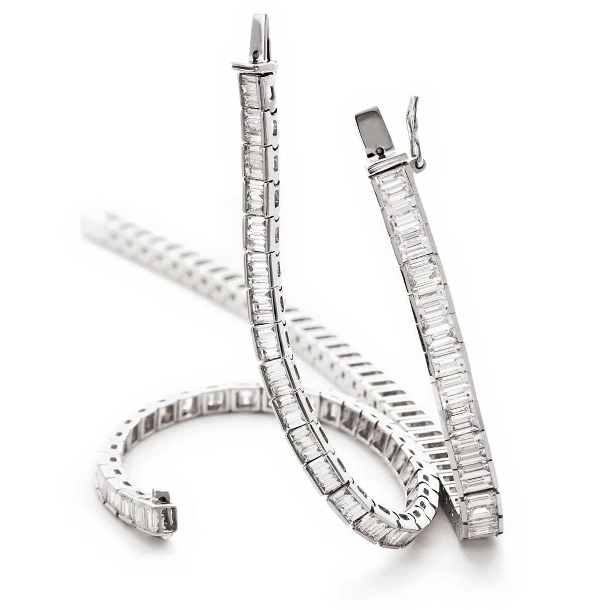 Baguette Cut Diamond Line Tennis Bracelet in Semi Bezel Setting.