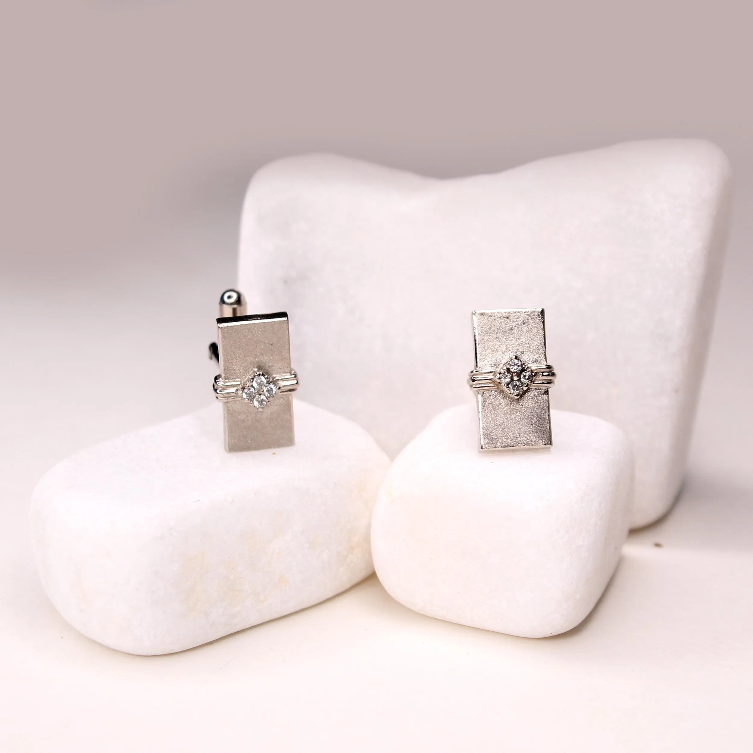 Cufflink in Cubic Zircons