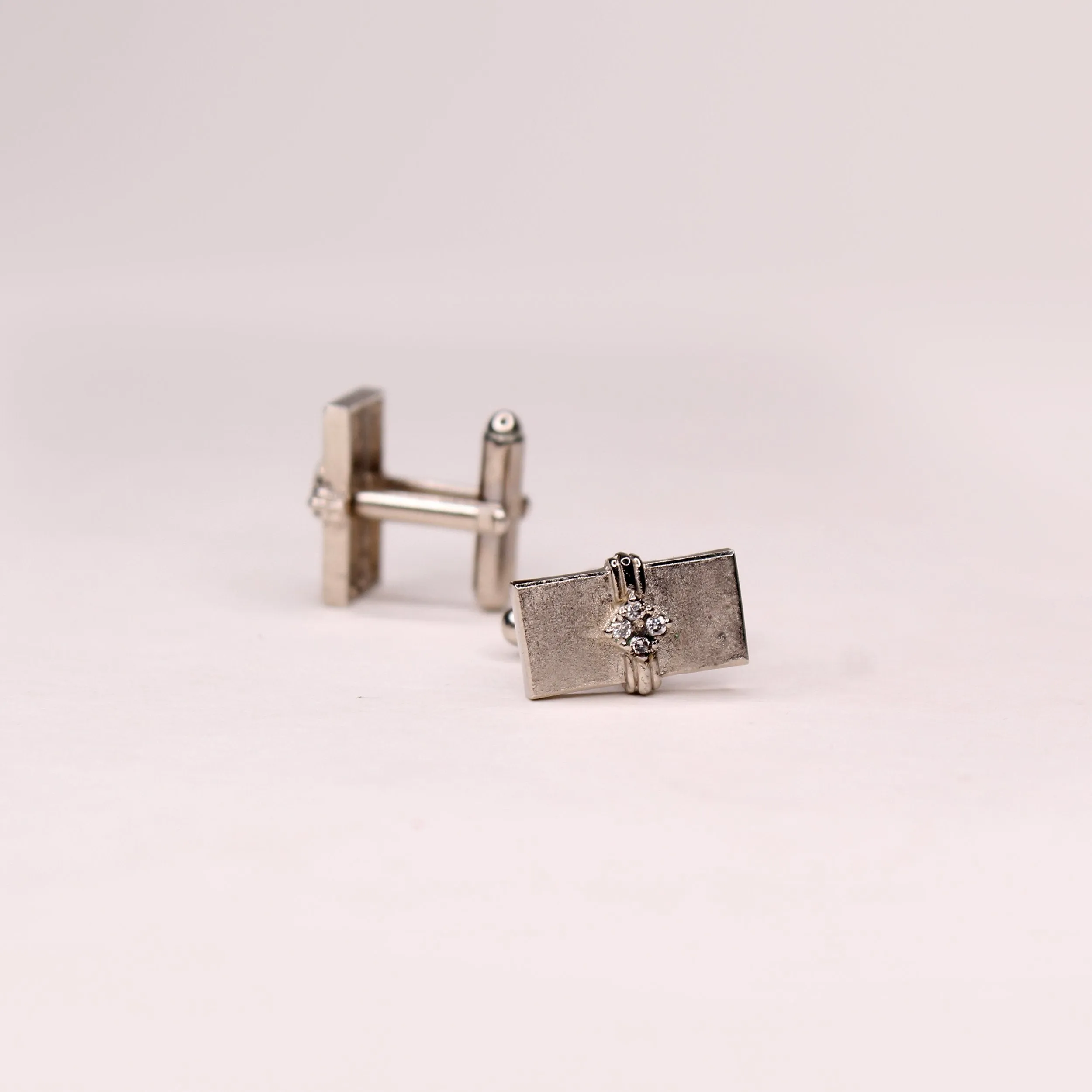 Cufflink in Cubic Zircons