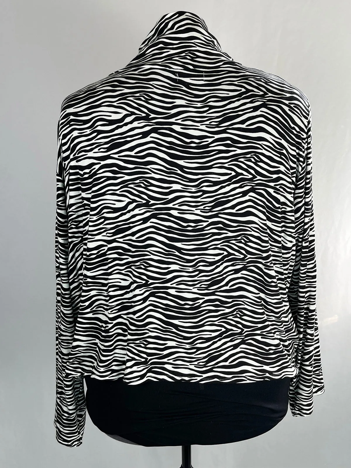 Oge Ajibe Size 5XL (26) Black & White Zebra Mockneck Shirt